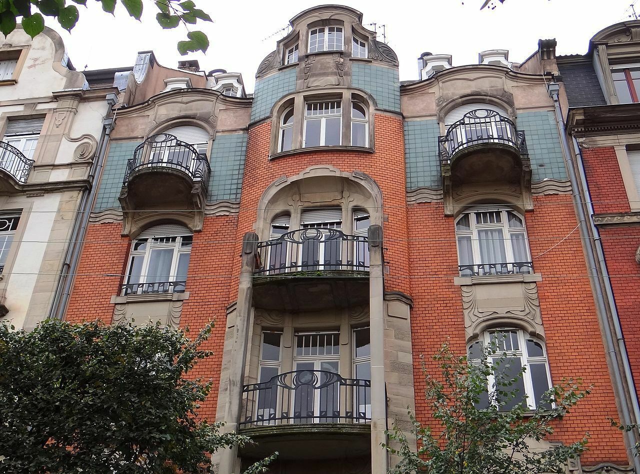 6 1280px-Art_Nouveau_architecture_in_Strasbourg_107.jpg