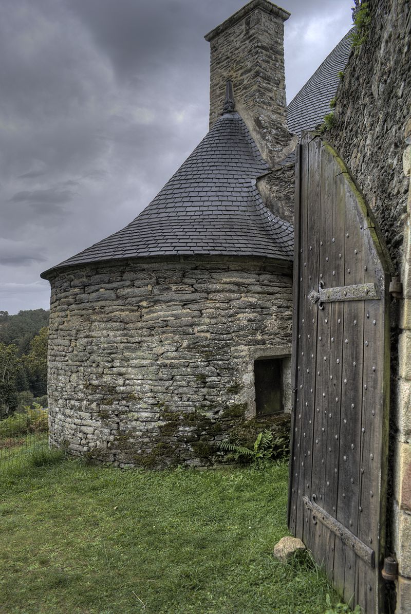 6-_Tour_de_guet_du_chateau.jpg