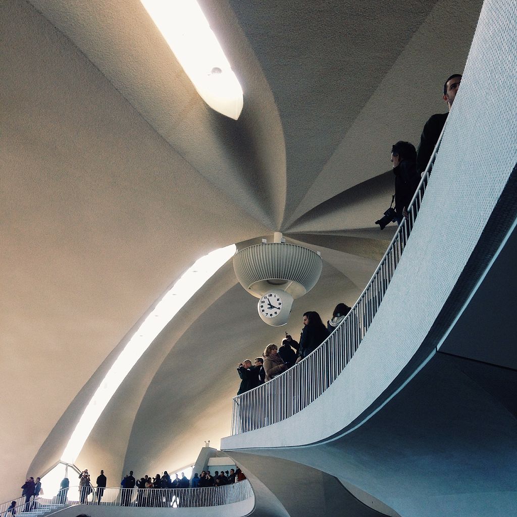 62Curves_&_Crowds.JPG
