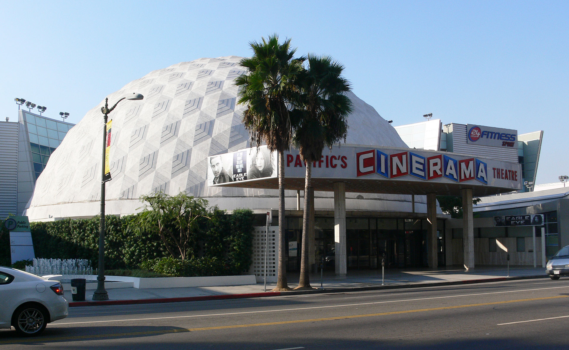 63-Hollywood_Cinerama_Dome.jpg
