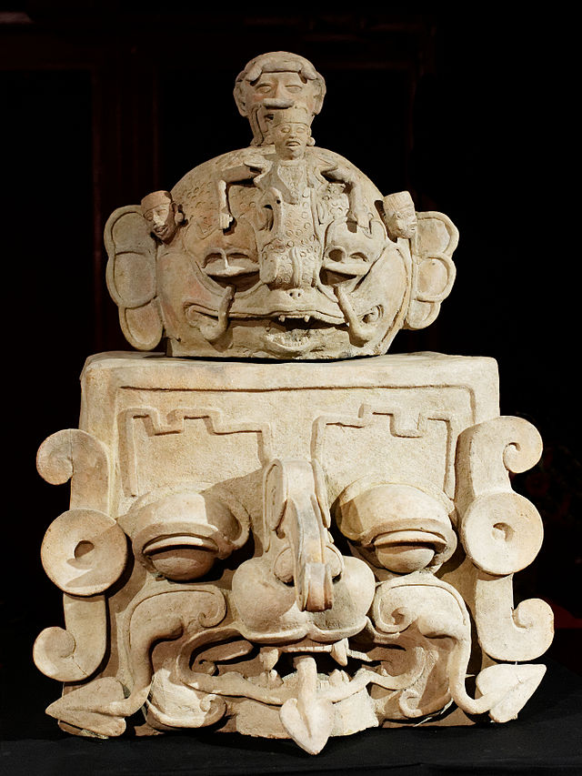 640px-Altar_urn_Collection_H_Law_53_n1.jpg