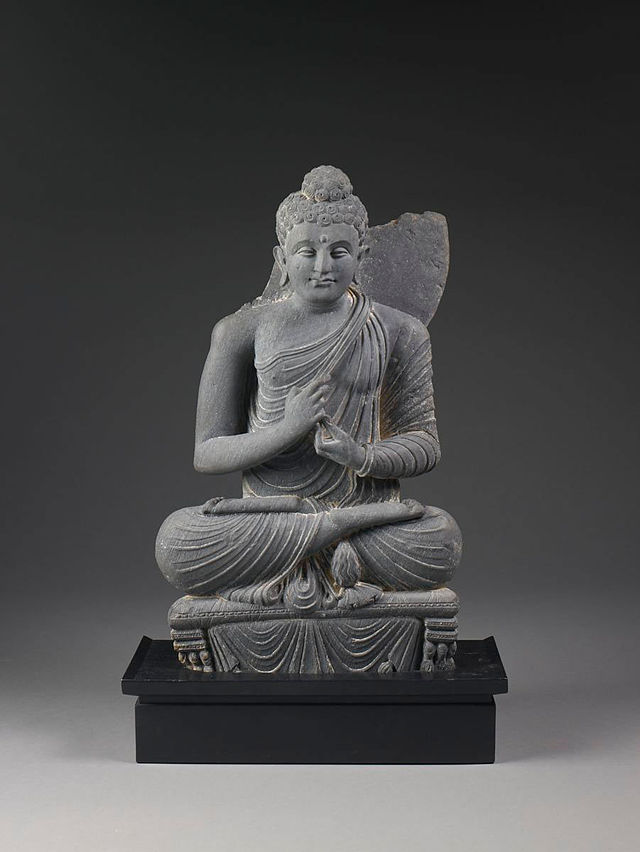 640px-BuddhaGandhara-BMA.jpg