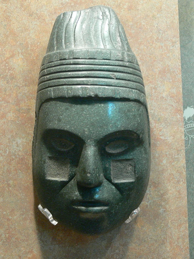640px-Chalchiuhtlicue_Maske.jpg