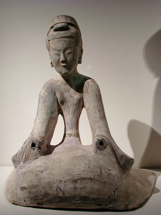 640px-Dame_Han_Guimet_2910.jpg