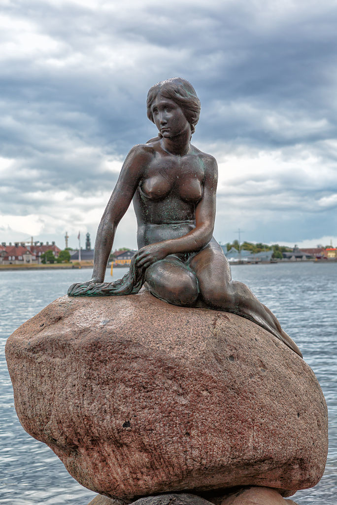 684px-Copenhagen_-_the_little_mermaid_statue_-_2013.jpg