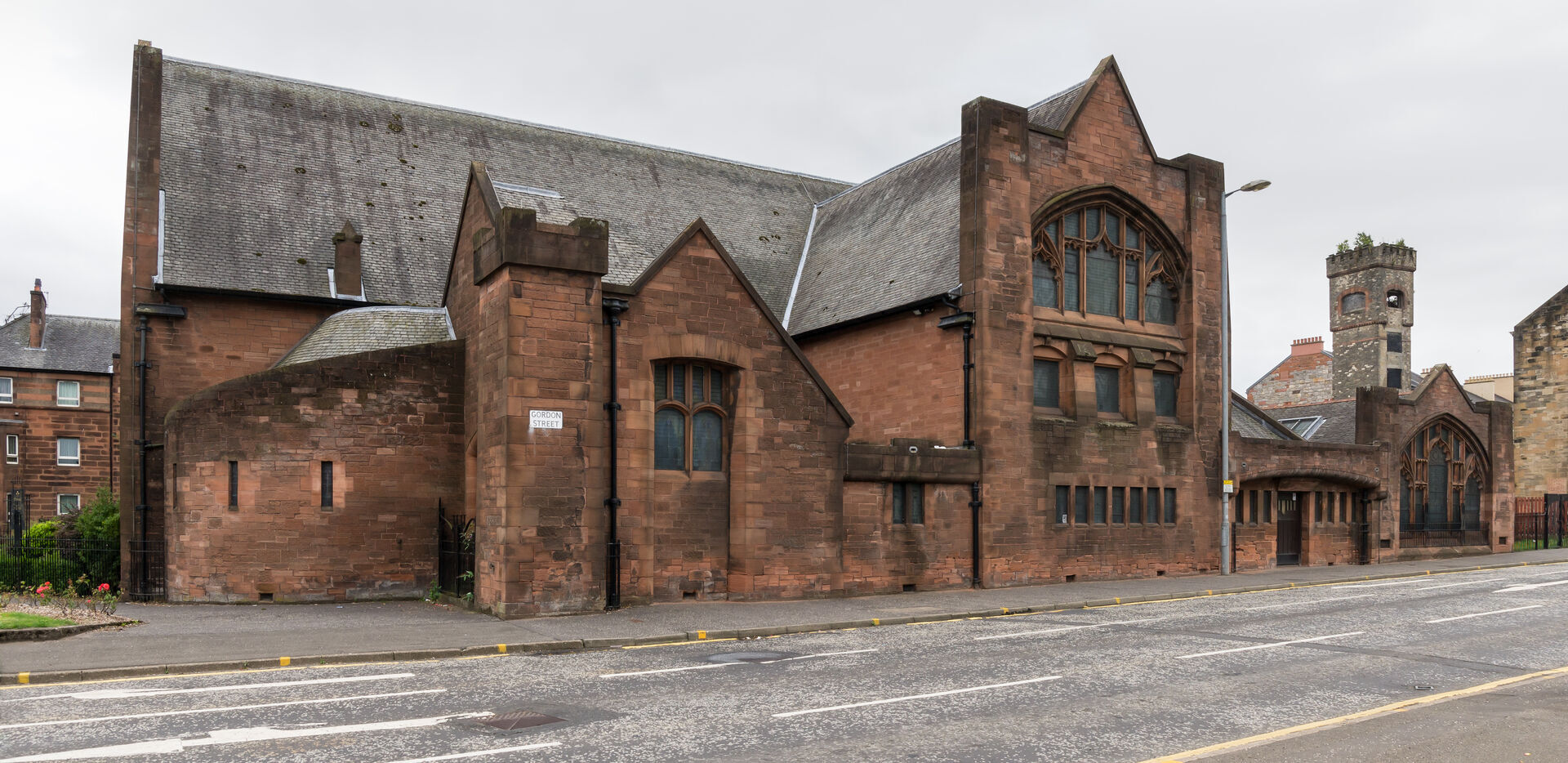 7 St_Matthew's_Church_-_Paisley_-_Exterior_-_North.jpg