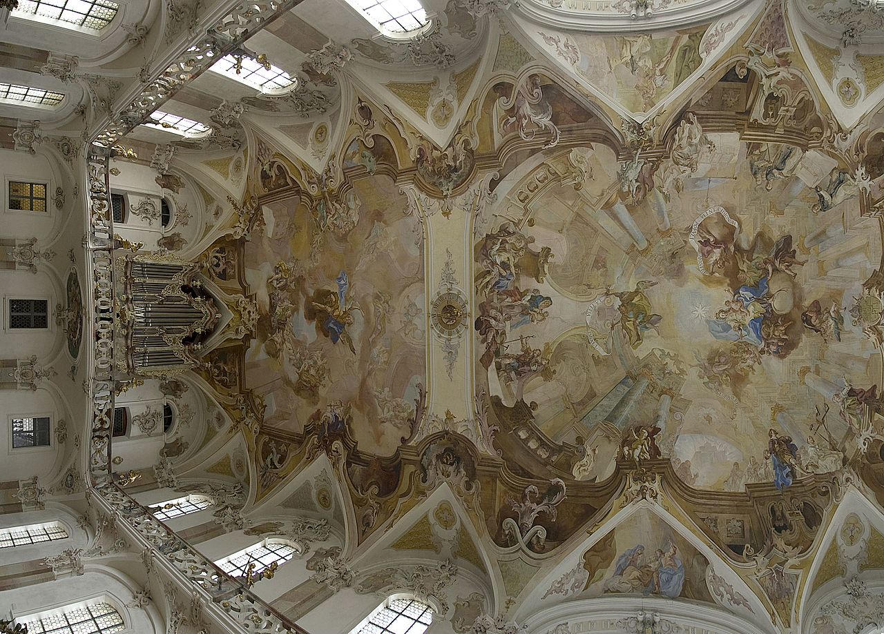 7-Wallfahrtskirche_Birnau_-_Innenraum_-_Blick_zur_Orgel_mit_Deckenfresken_des_Langhauses.jpg