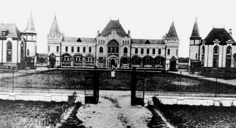 74.Муромцево, конюшни.jpg