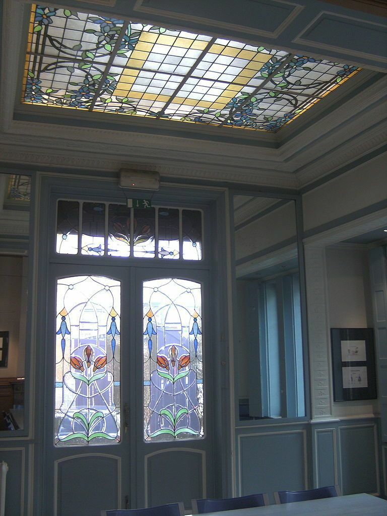 768px-Charleroi_-_Maison_dorée_-_jardin_d'hiver.jpg