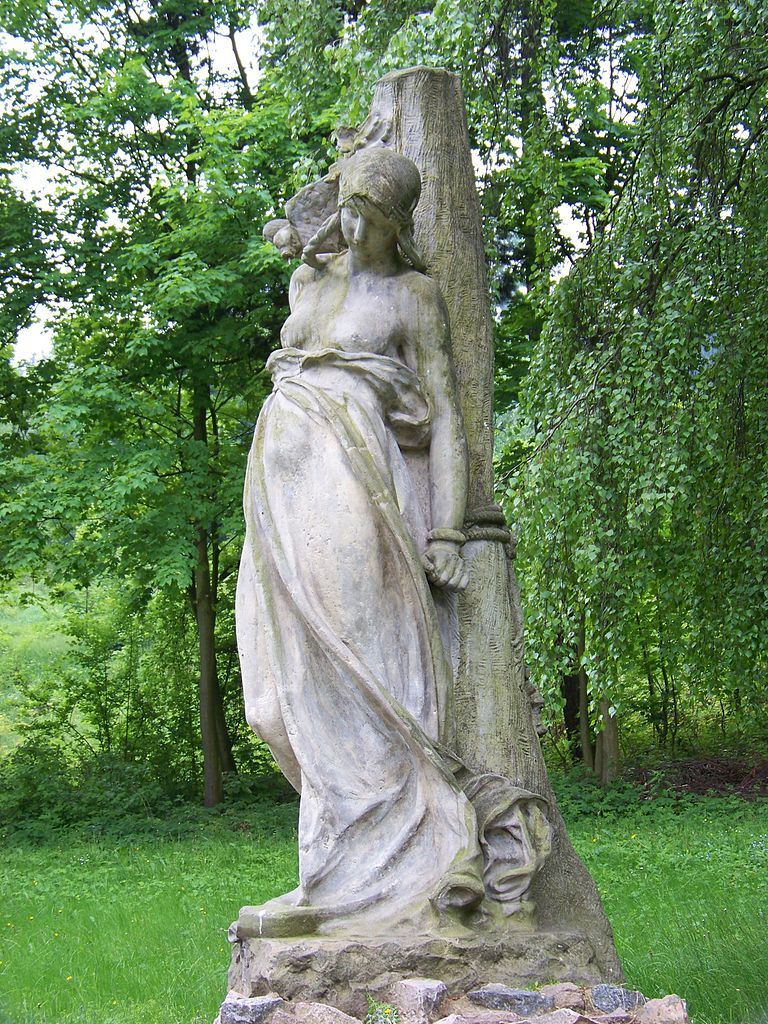 768px-Park_Javorka,_Sarka_(01).jpg
