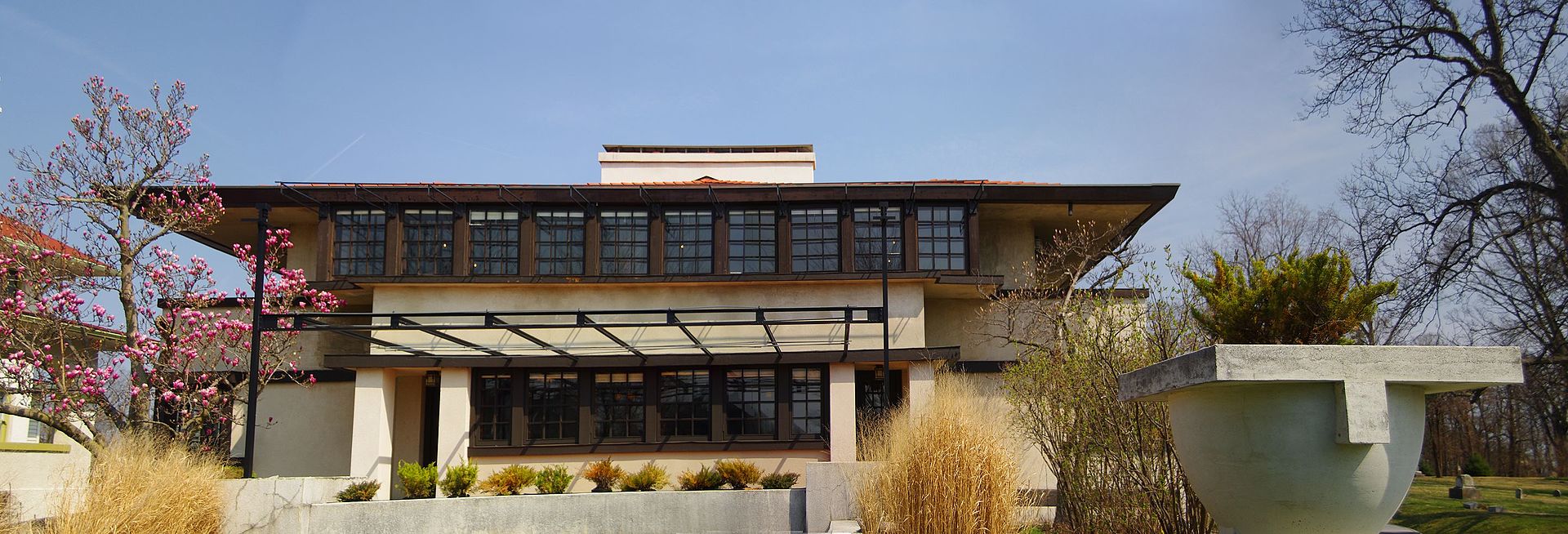 8 Westcott_House_Springfield_03.jpg