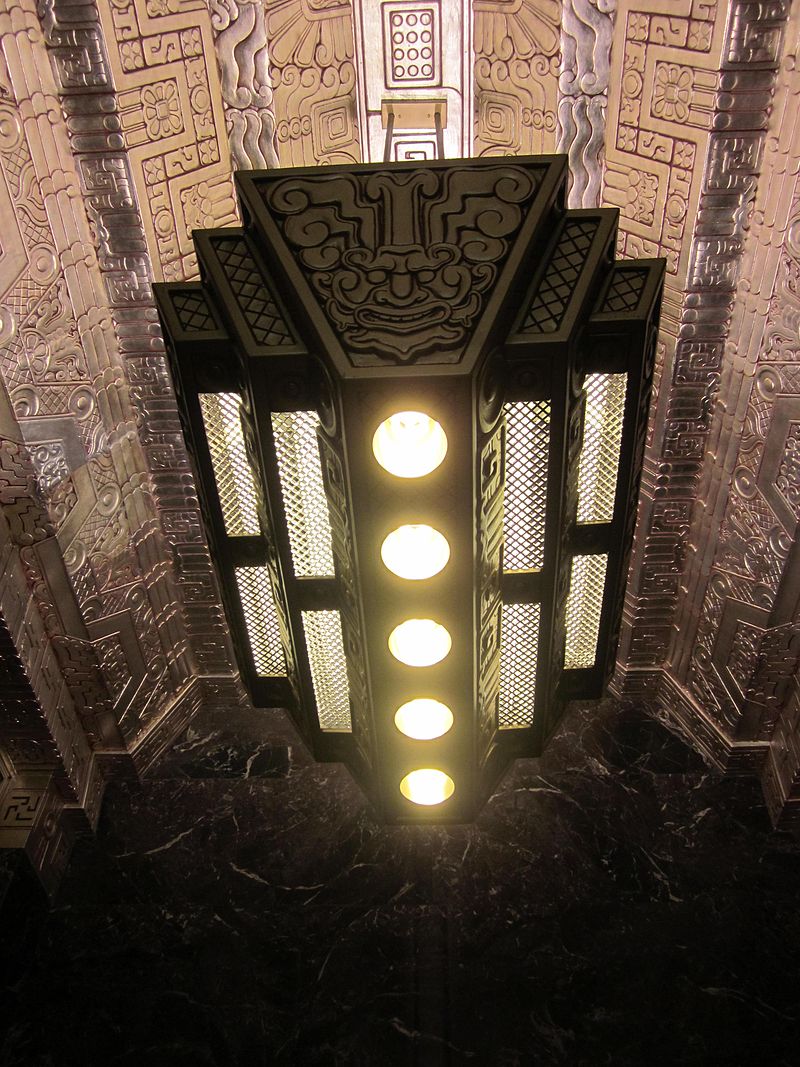 800px-450_Sutter_St._lobby_lights_2.JPG