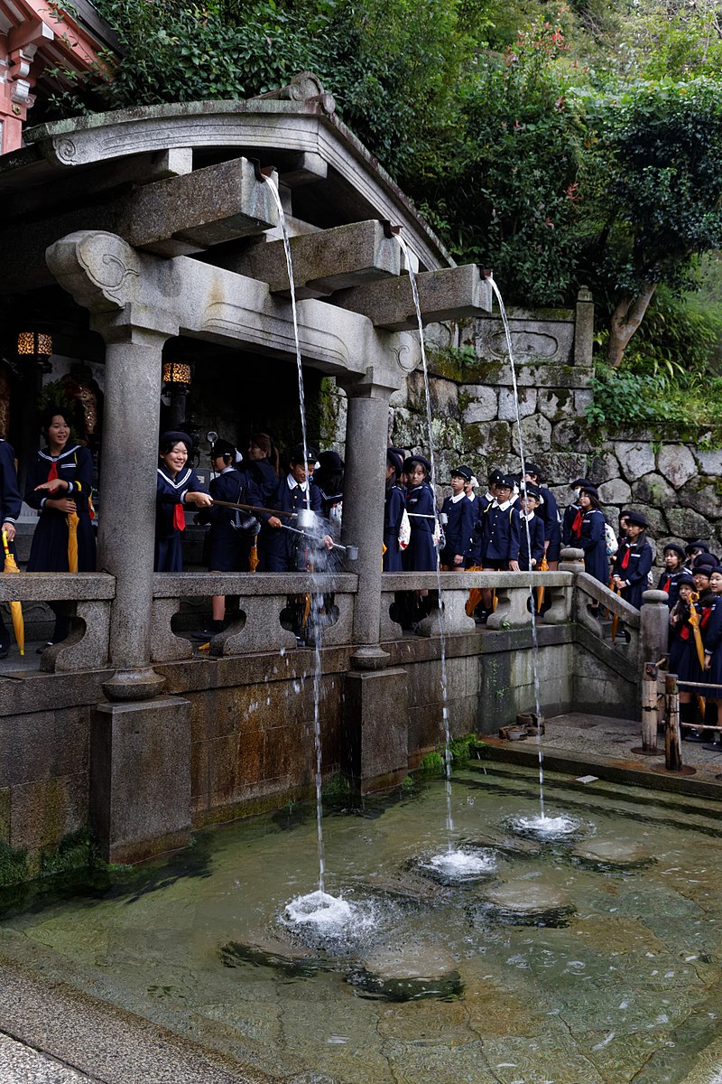 800px-_Pure_water__spring_(11035973495).jpg