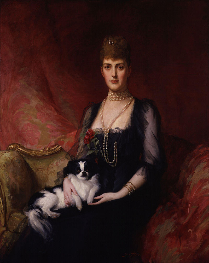 800px-Alexandra_of_Denmark_by_Sir_(Samuel)_Luke_Fildes.jpg