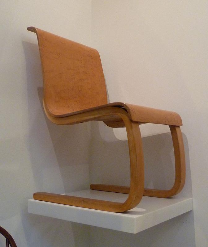 800px-Alvar_Aalto_chair_1932-33.JPG