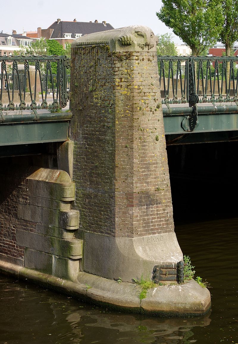800px-Amsterdam_PL_Kramerbrug_007.JPG