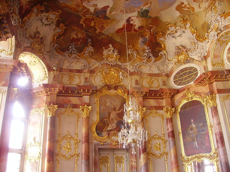 800px-Bruchsal_Schloss_Bruchsal_Innen_Marmorsaal_1.jpg