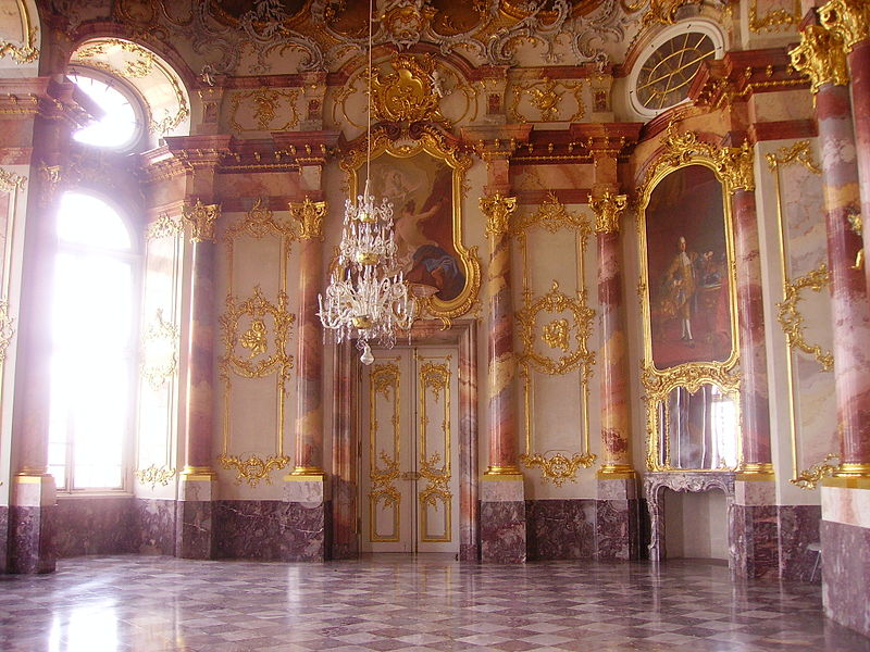 800px-Bruchsal_Schloss_Bruchsal_Innen_Marmorsaal_7.jpg