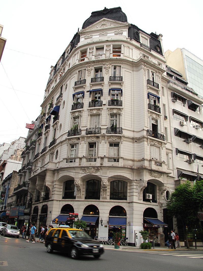 800px-Buenos_Aires_-_Lavalle_&_Libertad_070.jpg