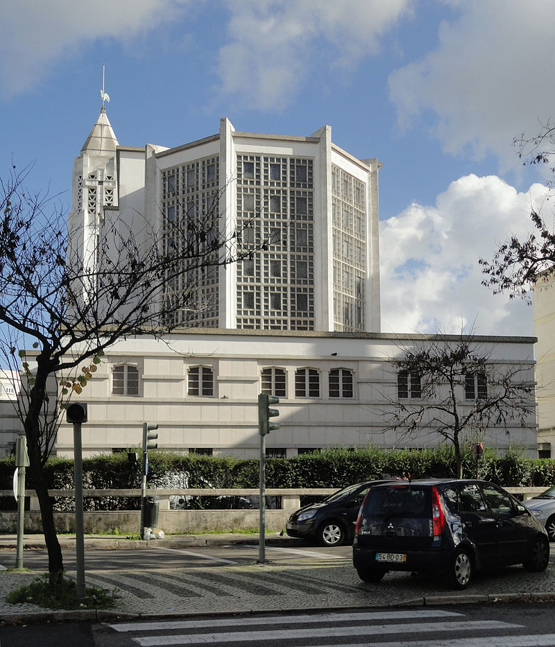 800px-Igreja_N_S_Fatima_Pardal_Monteiro_09697.jpg
