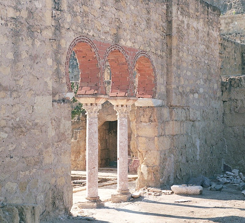 800px-Medina_Azahara_2009-08-07c.jpg
