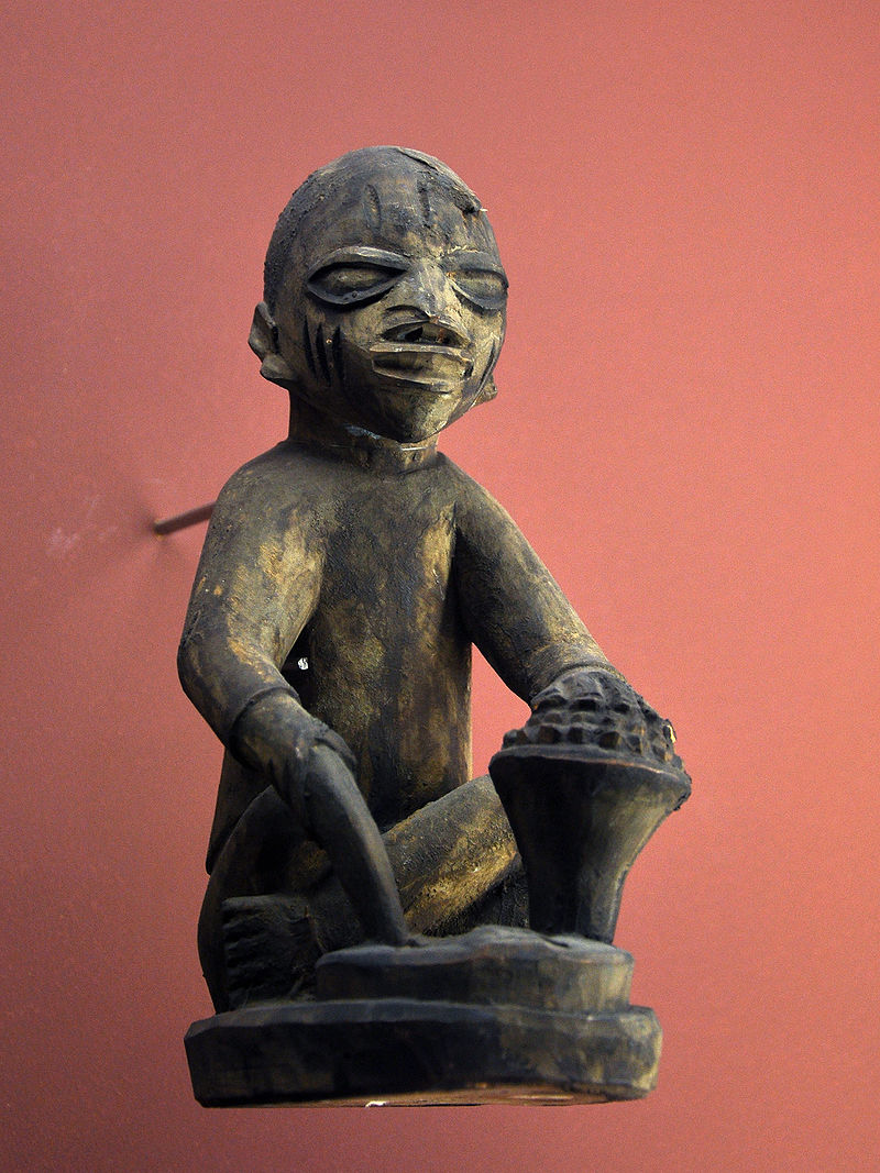 800px-Musée_africain_Lyon_130909_01.jpg