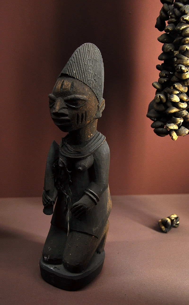 800px-Musée_africain_Lyon_130909_03.jpg