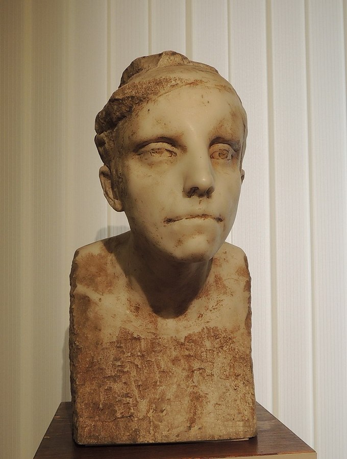 800px-Nina_(1907)_-_A.Golubkina's_mпuseum_-_by_shakko_03.jpg