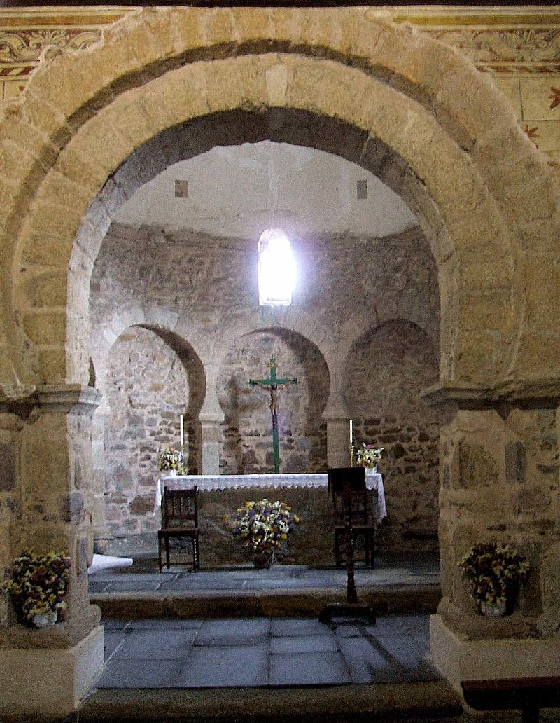 800px-Ponferrada_-_Santo_Tomas_de_las_Ollas_4.jpg