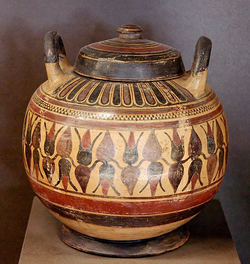800px-Pyxis_lotus_Louvre_E367.jpg