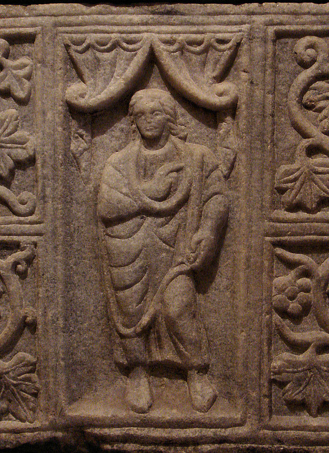 800px-SarcophagusHeraultFrance6thCentury.jpg