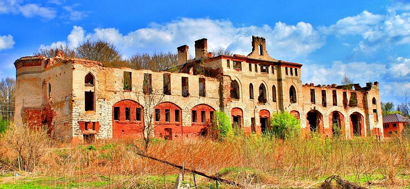 91.Муромцево, руины конюшен.jpg