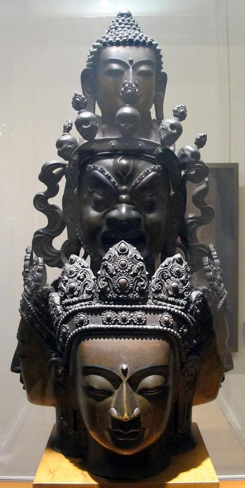 _avalokitesvara_nell\'aspetto_ekadadamikha_a_11_teste,_xviii_sec.JPG
