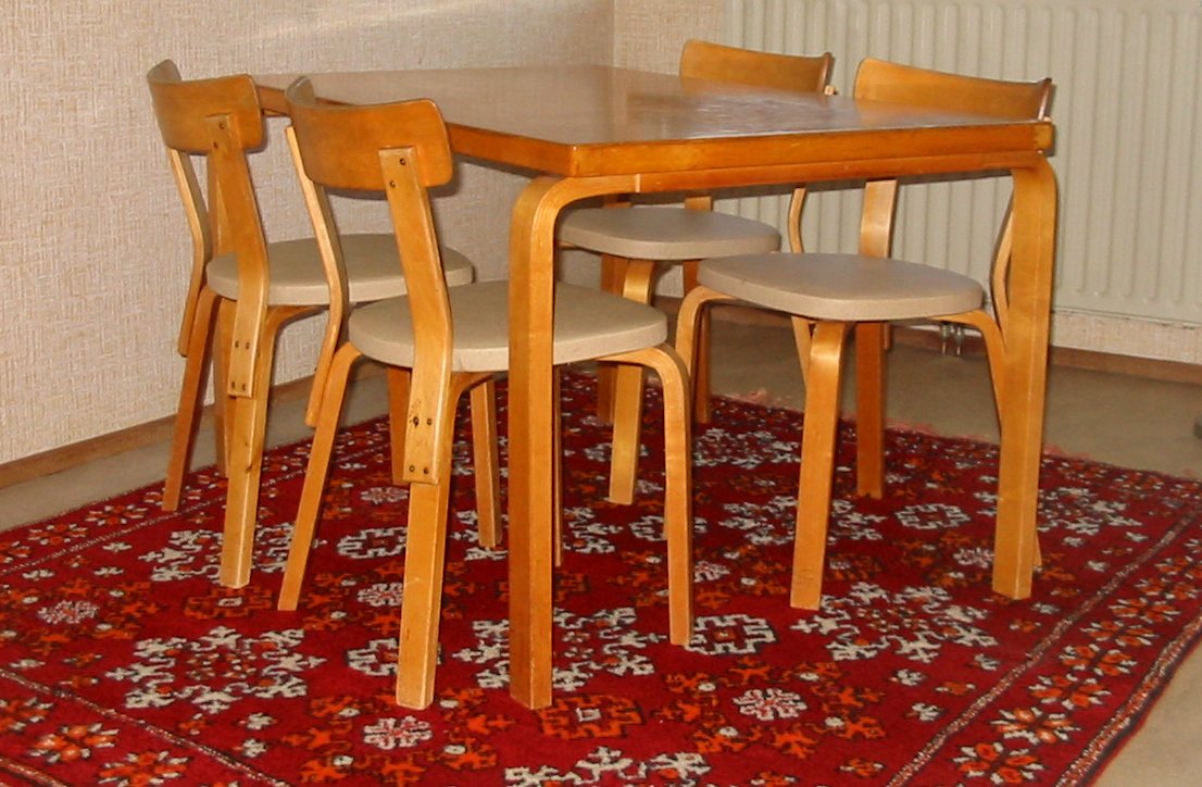 Aalto_table_and_chairs2.JPG