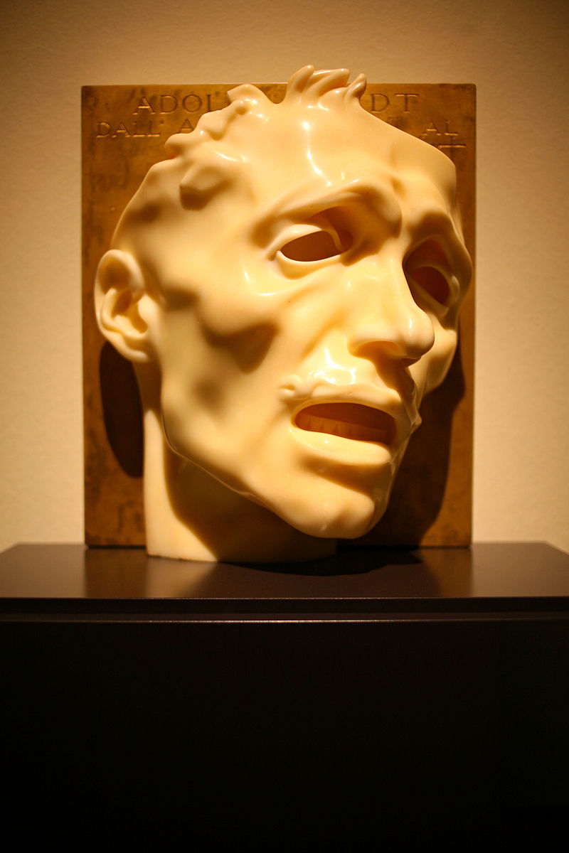 Adolfo_Wildt_(1868-1931)_Autoritratto_(Maschera_del_dolore)_(1909).jpg