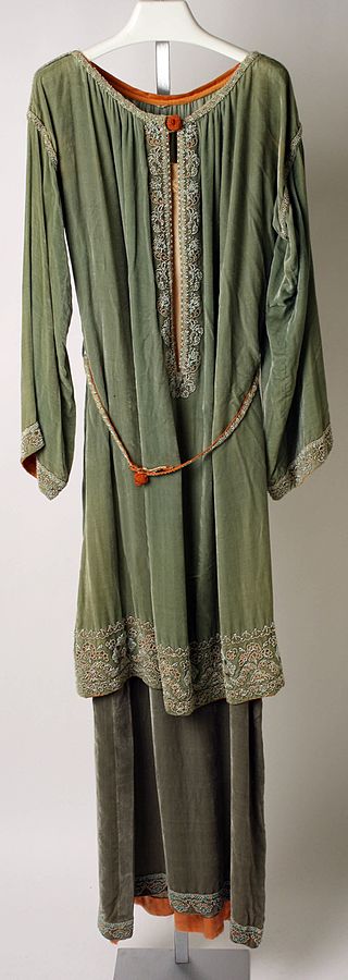 Afternoon_dress_MET_CI67.64.1ab_F.jpg