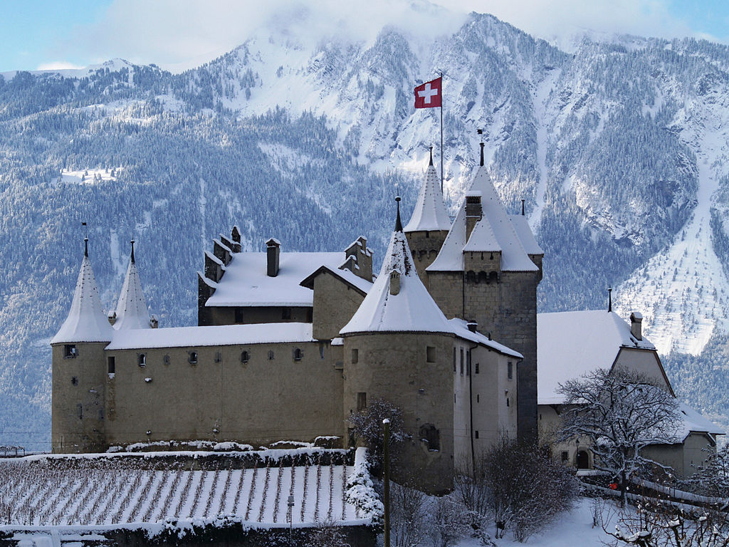 Aigle_Castle_Winter.jpg