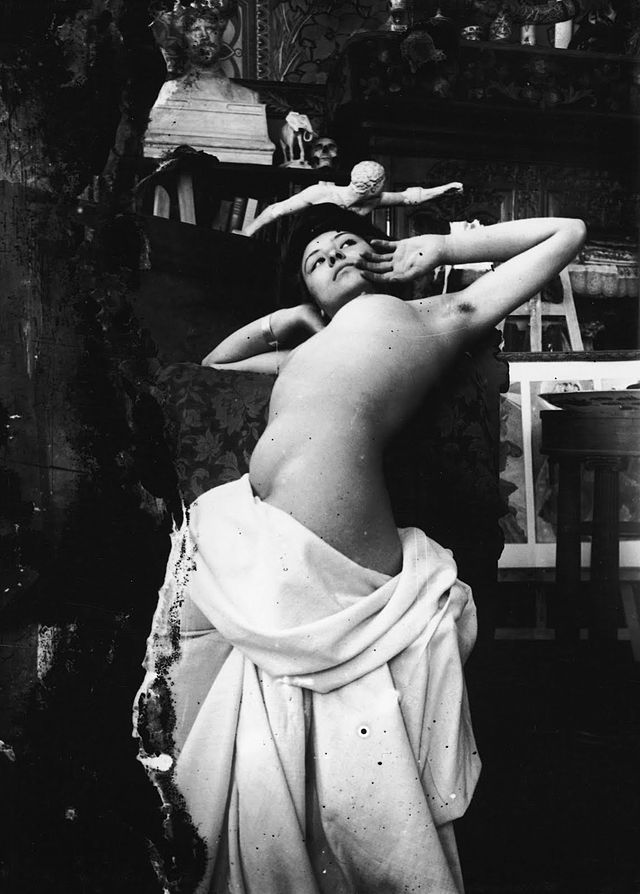 Alfons_Mucha_model_001.jpg