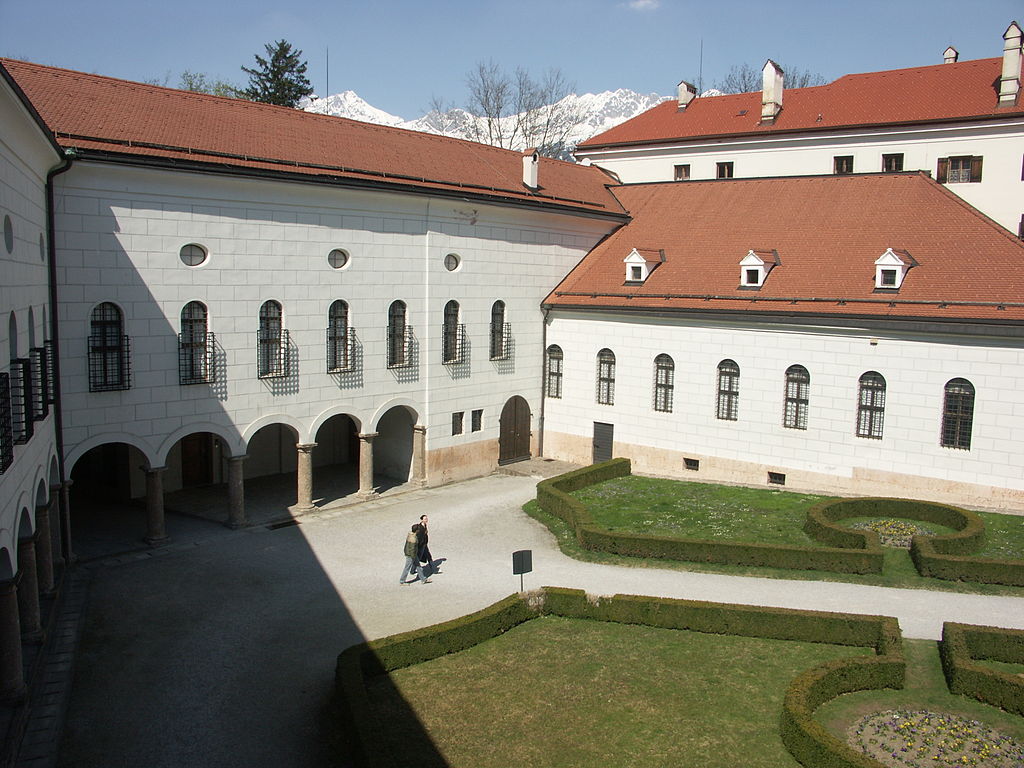 Ambras_Castle._Palas_-_006.jpg