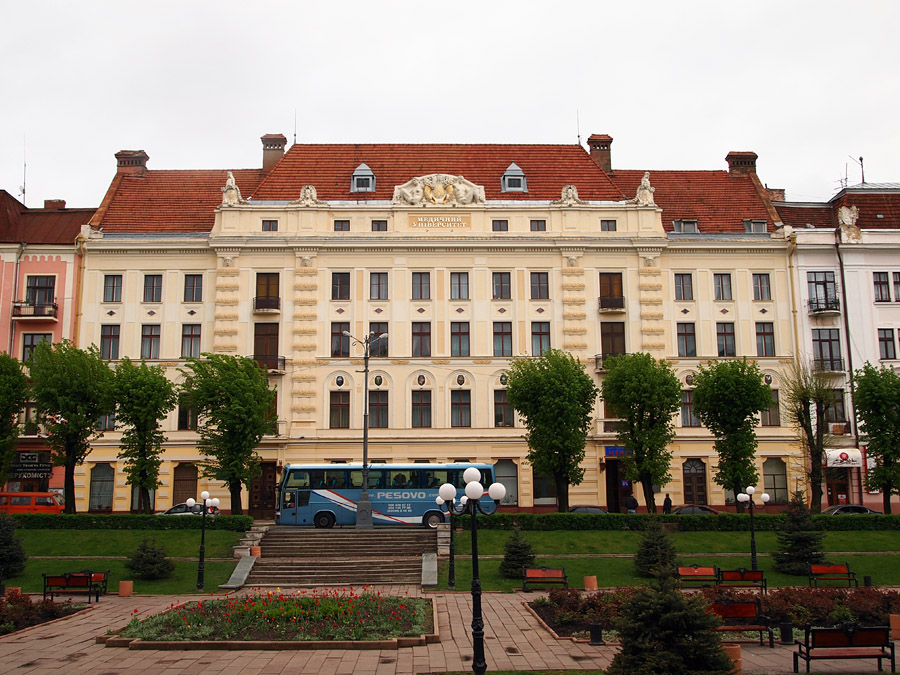 andr7122.jpg