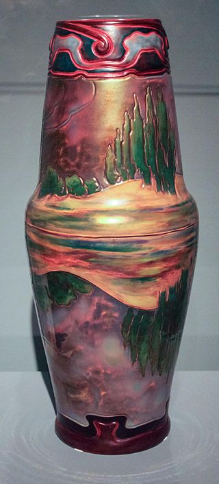 Apáti_Abt_-_Vase_with_panoramic_picture.jpg