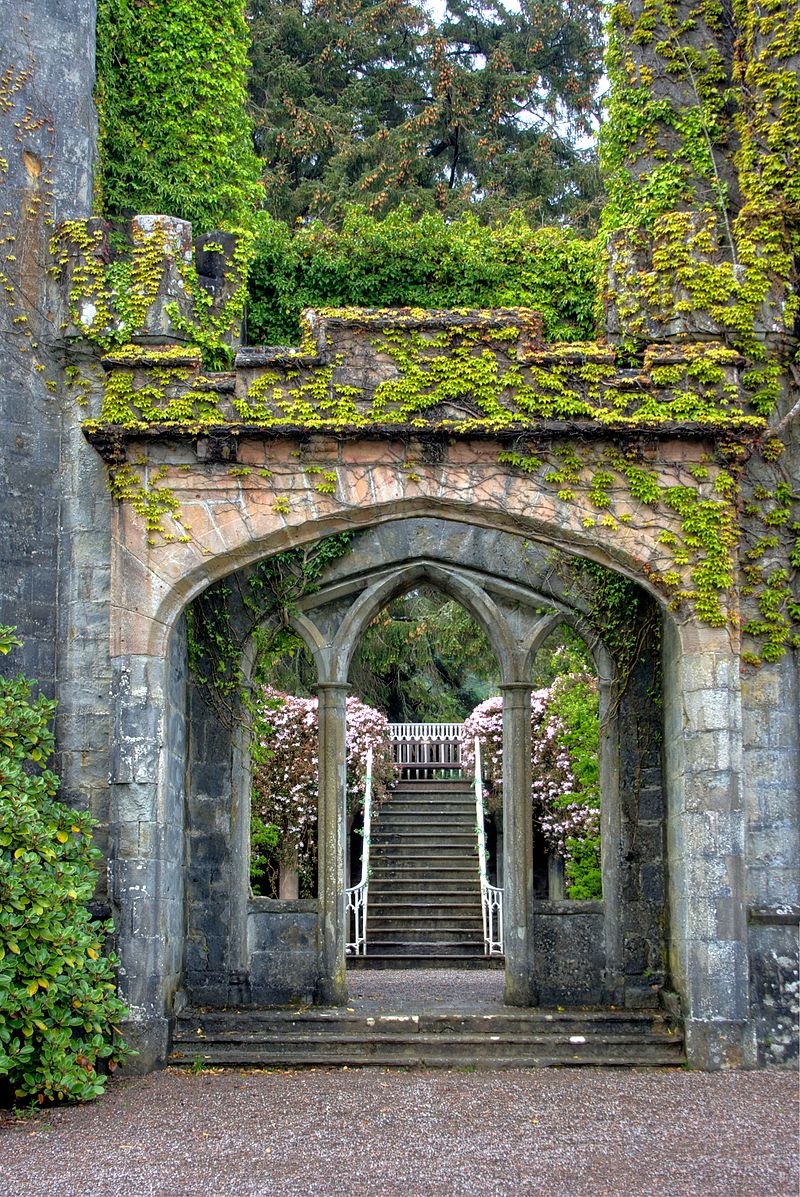 Armadale_Castle_4.jpg
