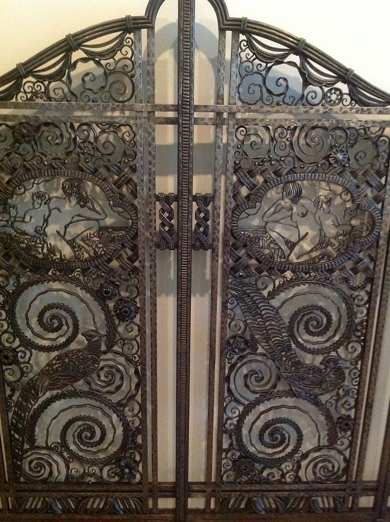 Art_Deco_fireplace_grill.jpg