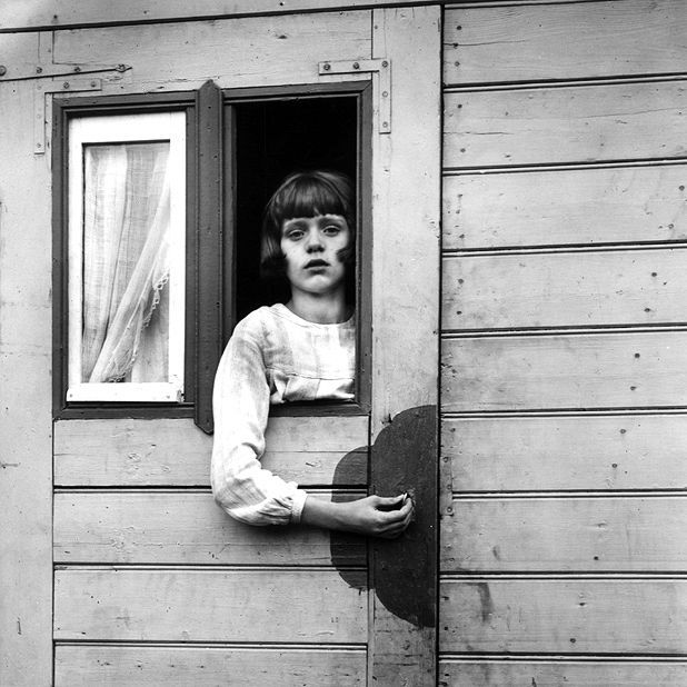 august-sander-girl-in-a-fairground-caravan-1926-1932-LST083442.jpg