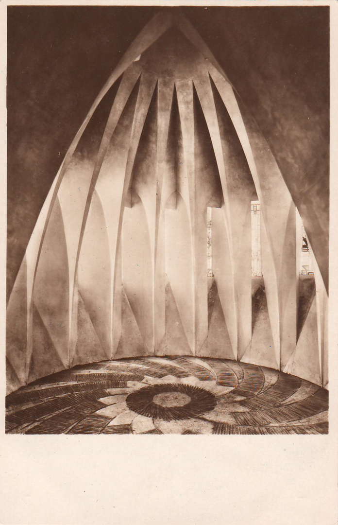 Böhm, Dominikus - Pfarrkirche St. Jolm), 1922-1926.jpg