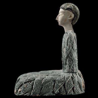Bactrian seated woman side.JPG