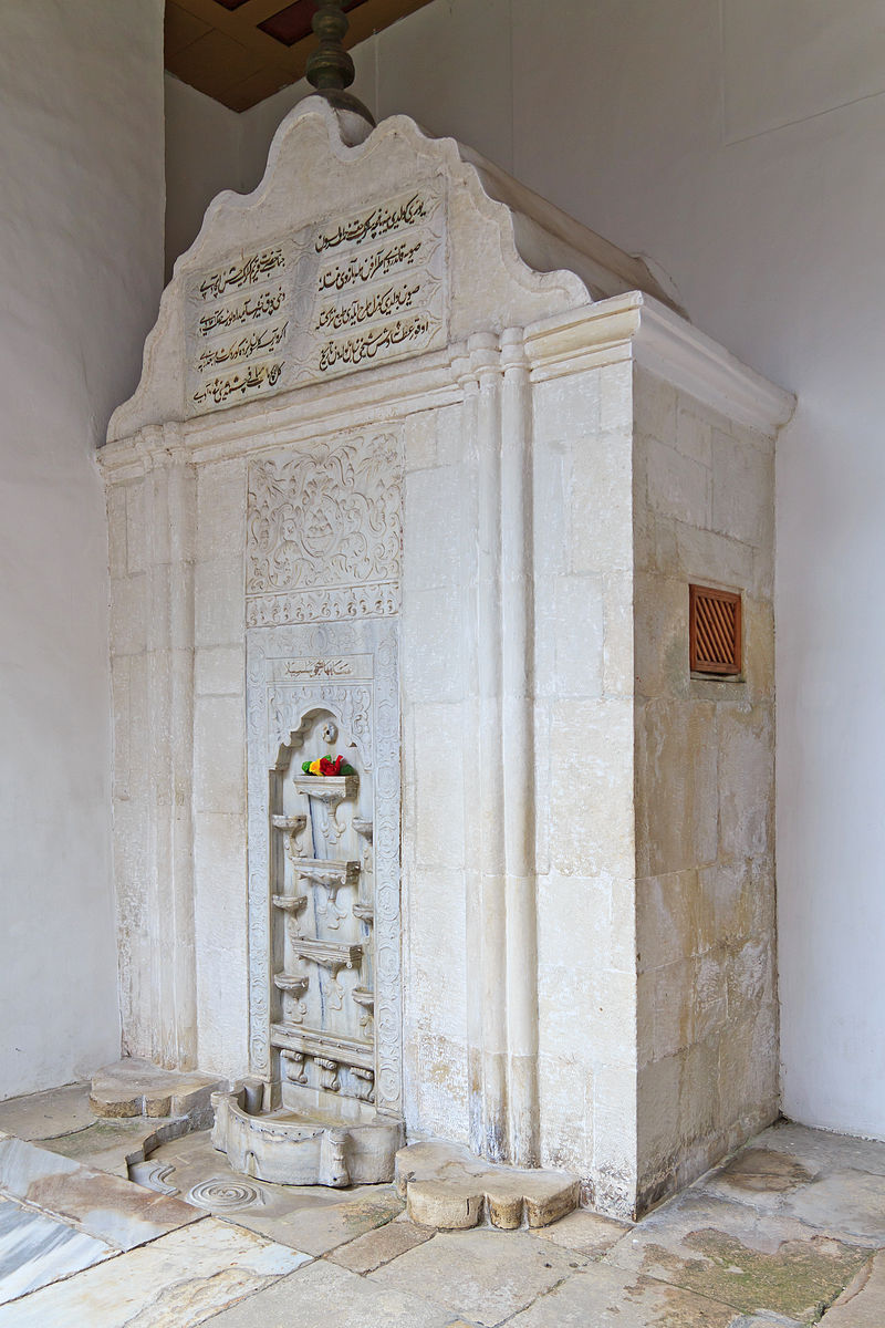 Bakhchysarai_04-14_img11_Palace_Fountain_of_Tears.jpg