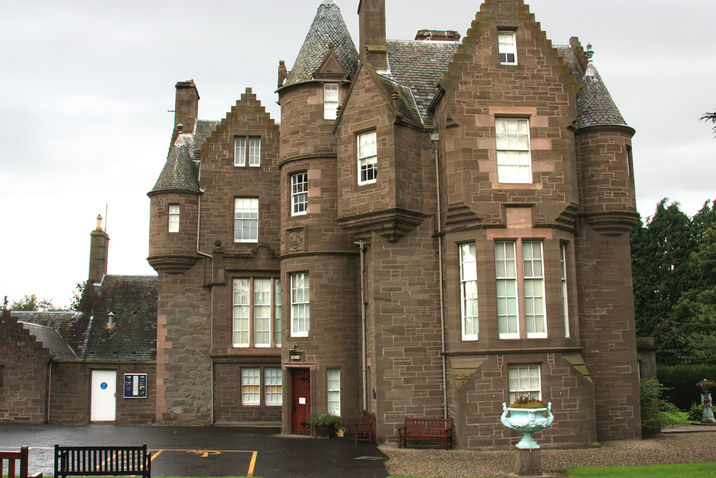 Balhousie Castle5560221374_96090d9ec3_b.jpg