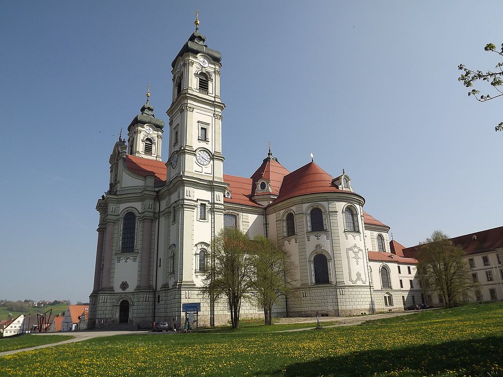Basilika_-_panoramio_(2).jpg