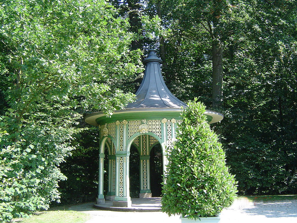 Bayreuth,_Eremitage,_Gartenpavillon.jpg